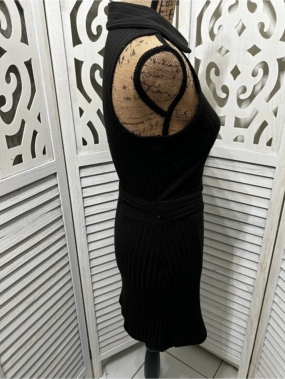 Emprada Sleeveless Black Ribbed Wrap Dress - Picture 7 of 11
